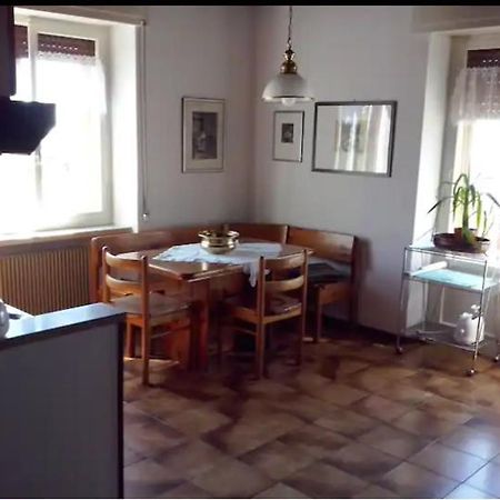 Warm, Nice & Amazing Lake-View Apartment Сан-Дзено-ди-Монтанья Экстерьер фото
